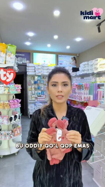 🛁 Bolani cho‘miltirish endi yanada yoqimli 🤍🐰 BIBS Bath Mitts Kangaroo— yumshoq, qulay va juda yoqimli dizayn✔️ Juda yumshoq mato — bolaning nozik terisiga mos
✔️ Qo‘lga kiyiladi — sirpanmaydi, qulay yuvish
✔️ Cho‘miltirishni o‘yin va zavqqa aylantiradi
✔️ Yoqimli dizayn — bolaga ham yoqadi👶 Har bir cho‘milish — stresssiz va zavqli🎨 Ranglar: bej, ko‘k, qizil, yashilBatafsil ma’lumot uchun kommentga “+” qoldiring yoki direct yozing 📩#kidimart #bibs #bathmitts #bolaparvarish #onalik babycare