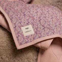 Детское стёганое одеяло BIBS x Liberty Quilted Blanket — купить в Ташкенте | Brandyol.uz